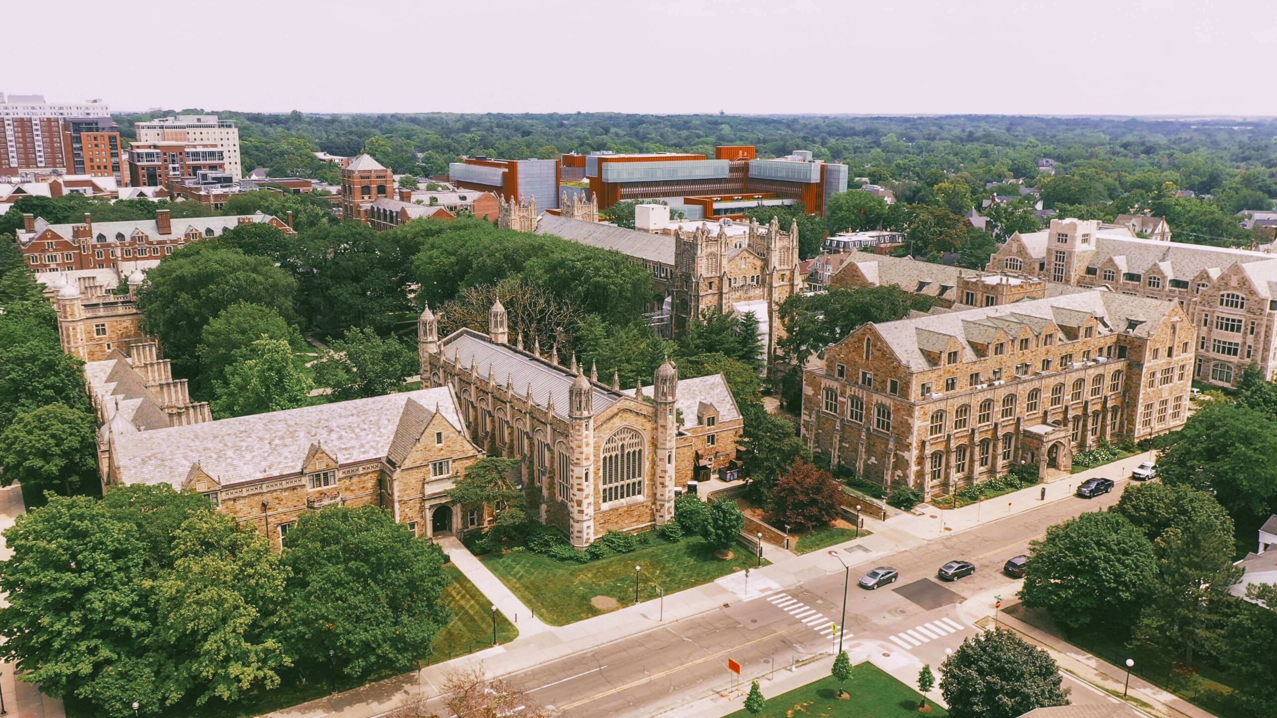 college digital sign for campus