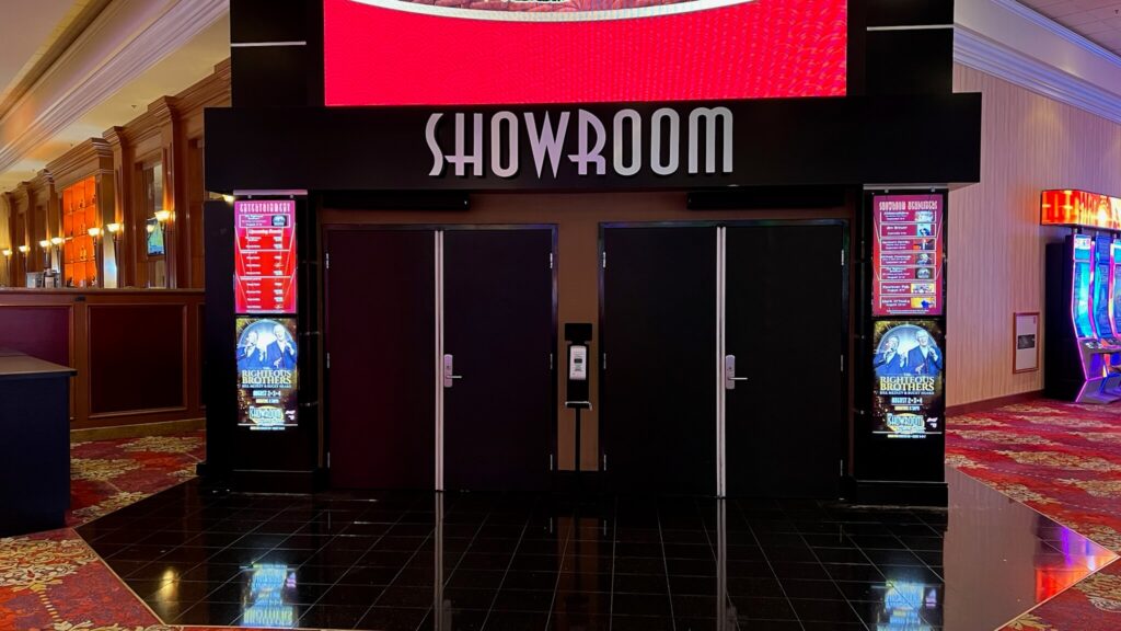 digital signage for showrooms